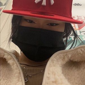 Meet your Posher, Annie